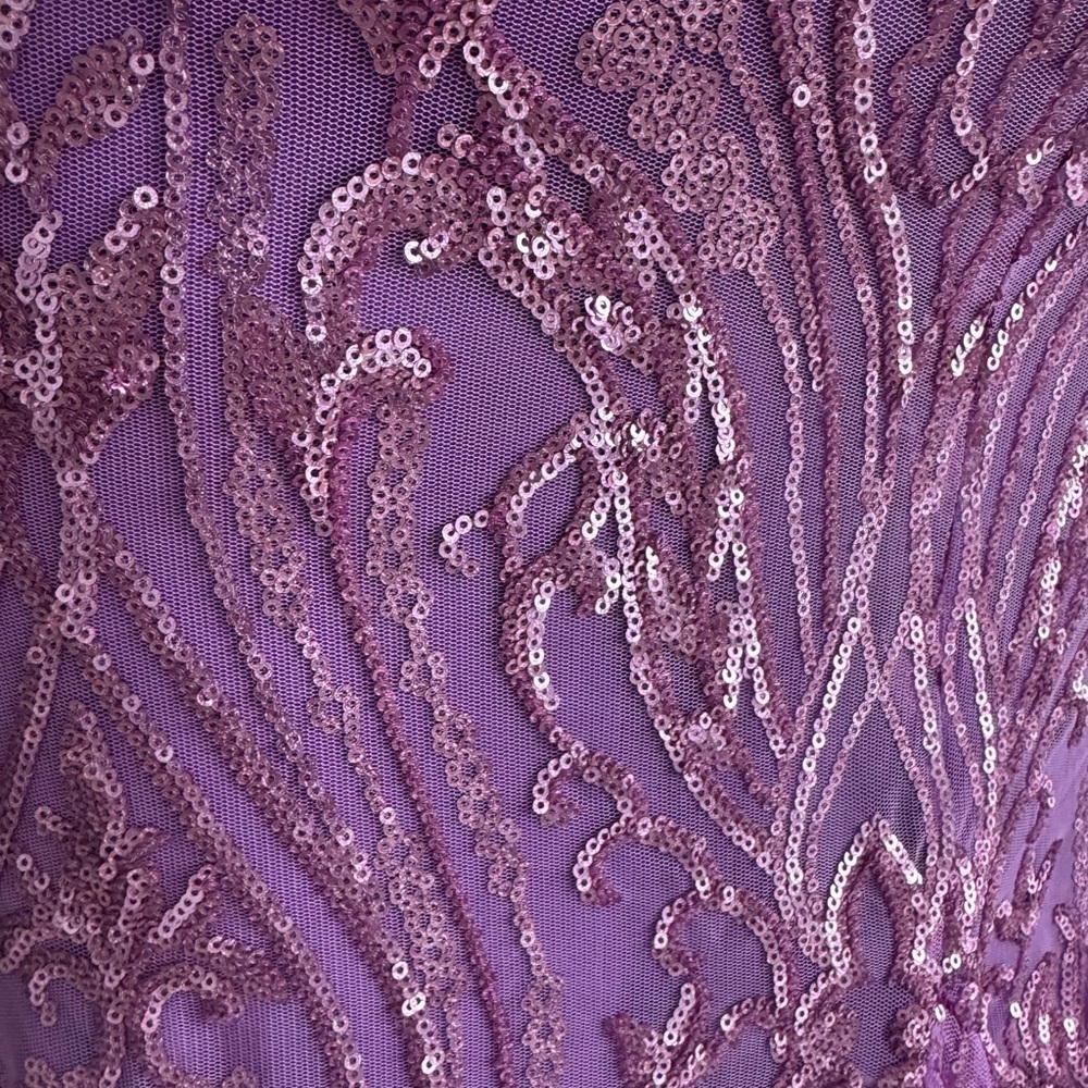 AVA PRESLEY Mermaid sequin prom gown Size 4 - Picture 7 of 7